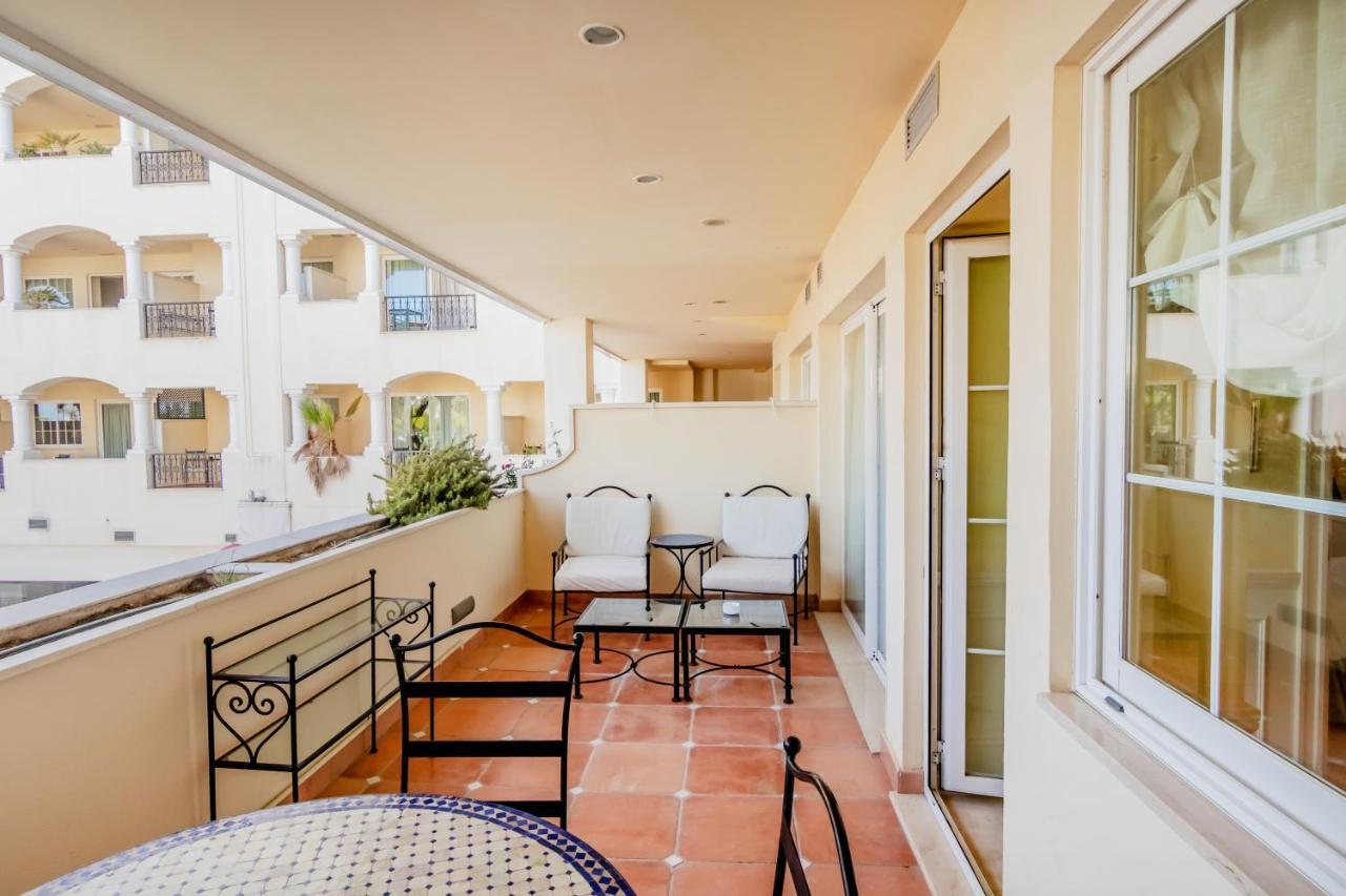 Guadalpin Suites Marbella Exterior photo