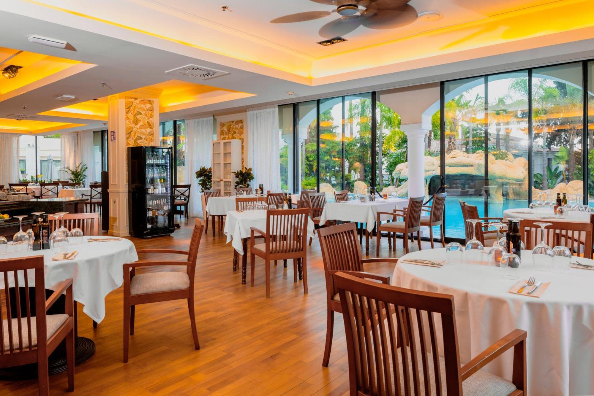 Guadalpin Suites Marbella Exterior photo