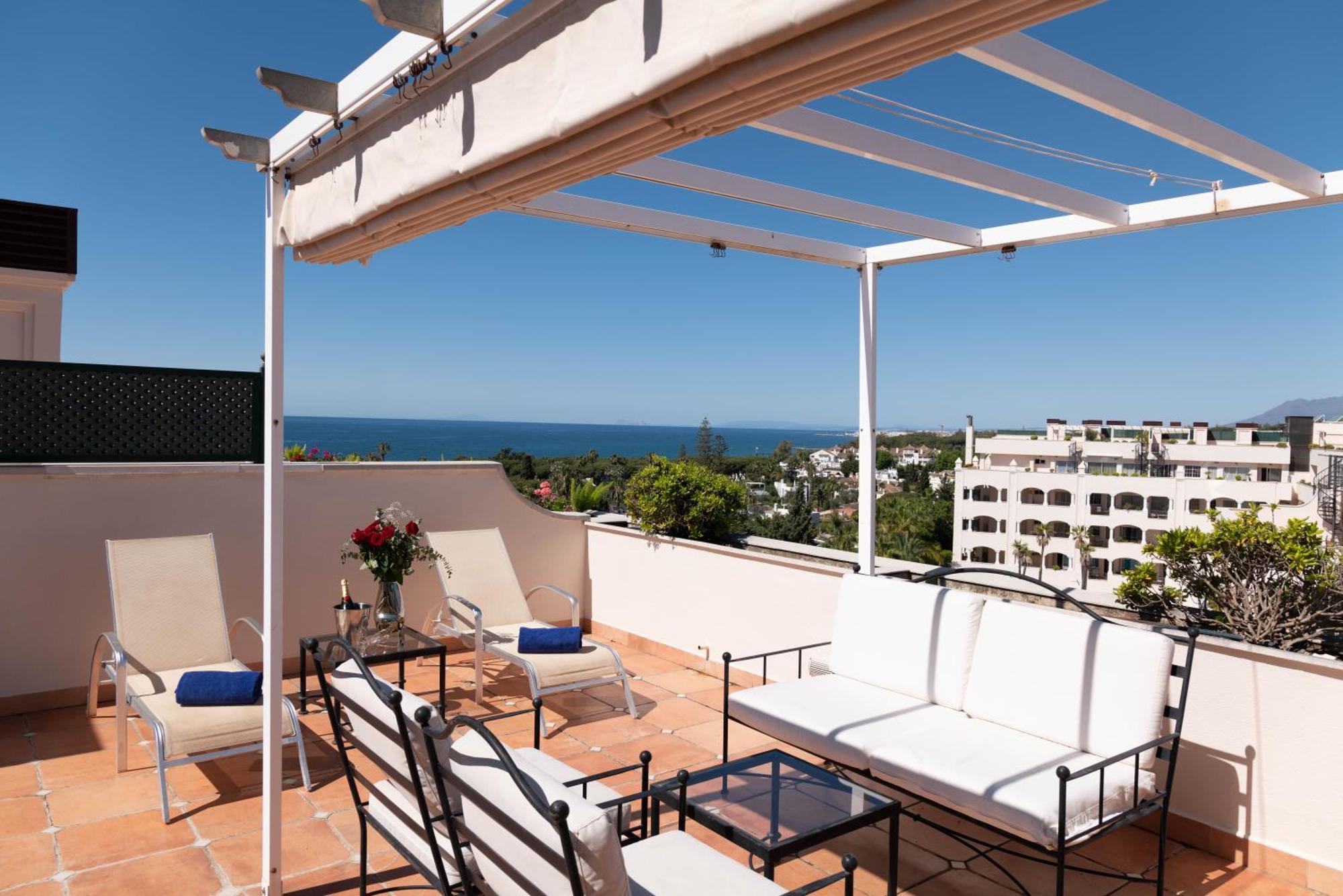 Guadalpin Suites Marbella Exterior photo